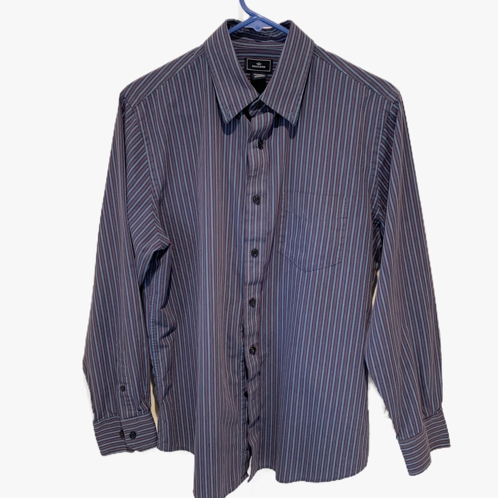 Docker’s men’s long sleeve shirt.  Size Medium, 15 to 15.5 neck. BDF. Pre-owned.